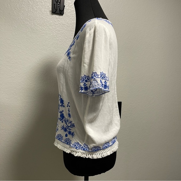 Jachs Girlfriend Embroidered Blue and White Women's Top MEDIUM - Picture 5 of 7
